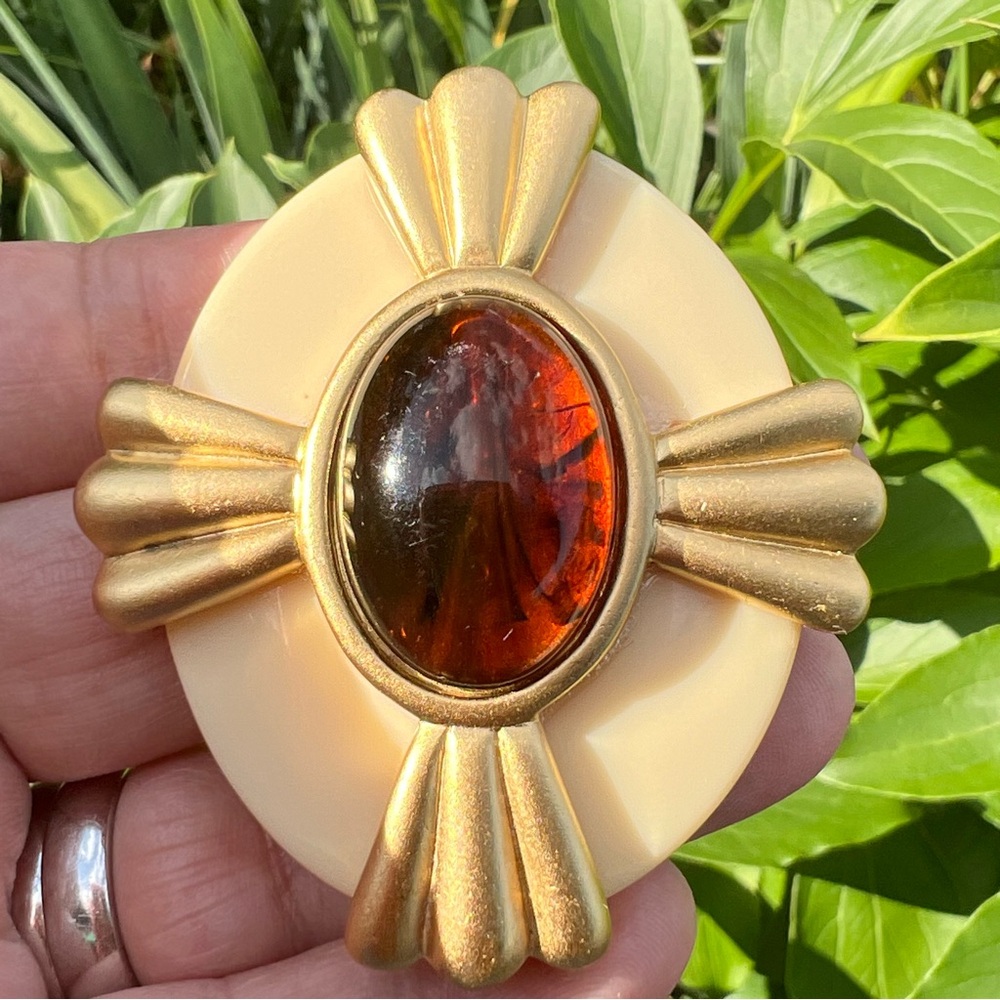 VINTAGE YSL YVES SAINT LAURENT CREAM TORTOISE MALTESE CROSS BROOCH PIN STATEMENT - Picture 16 of 16